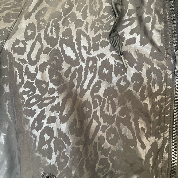 ZYIA Jacket - Picture 6 of 6